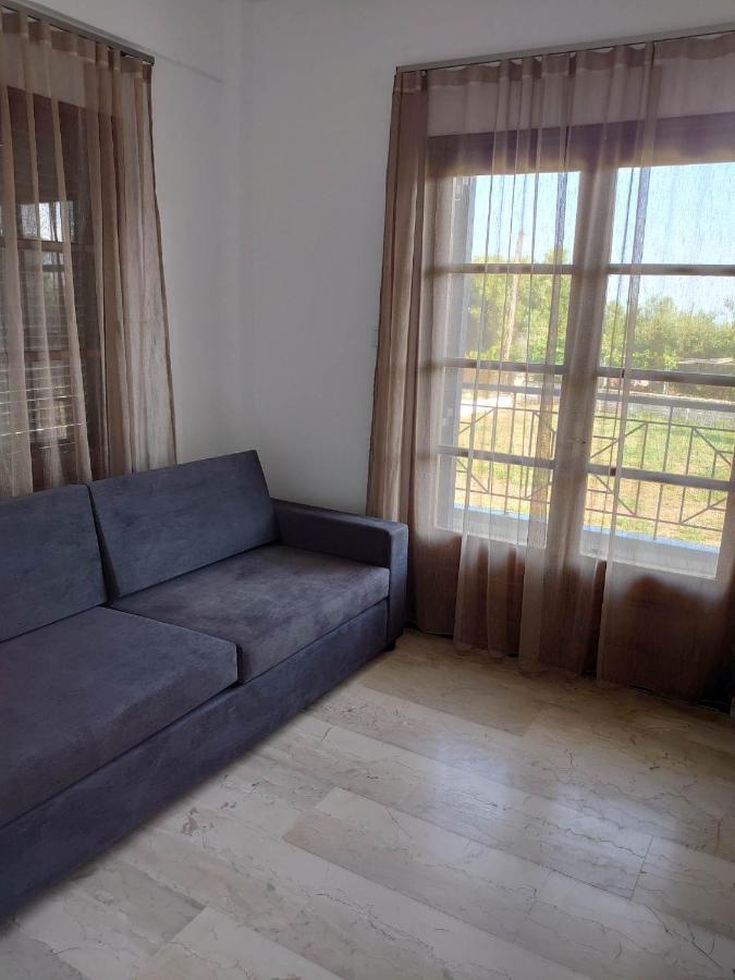Merida Apartments Mola Kalyva Eksteriør bilde
