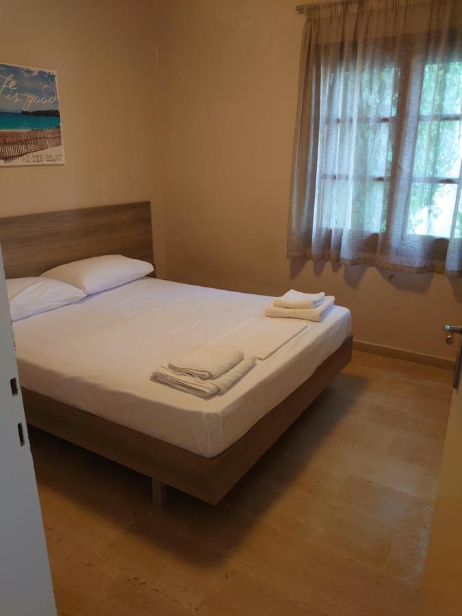 Merida Apartments Mola Kalyva Eksteriør bilde