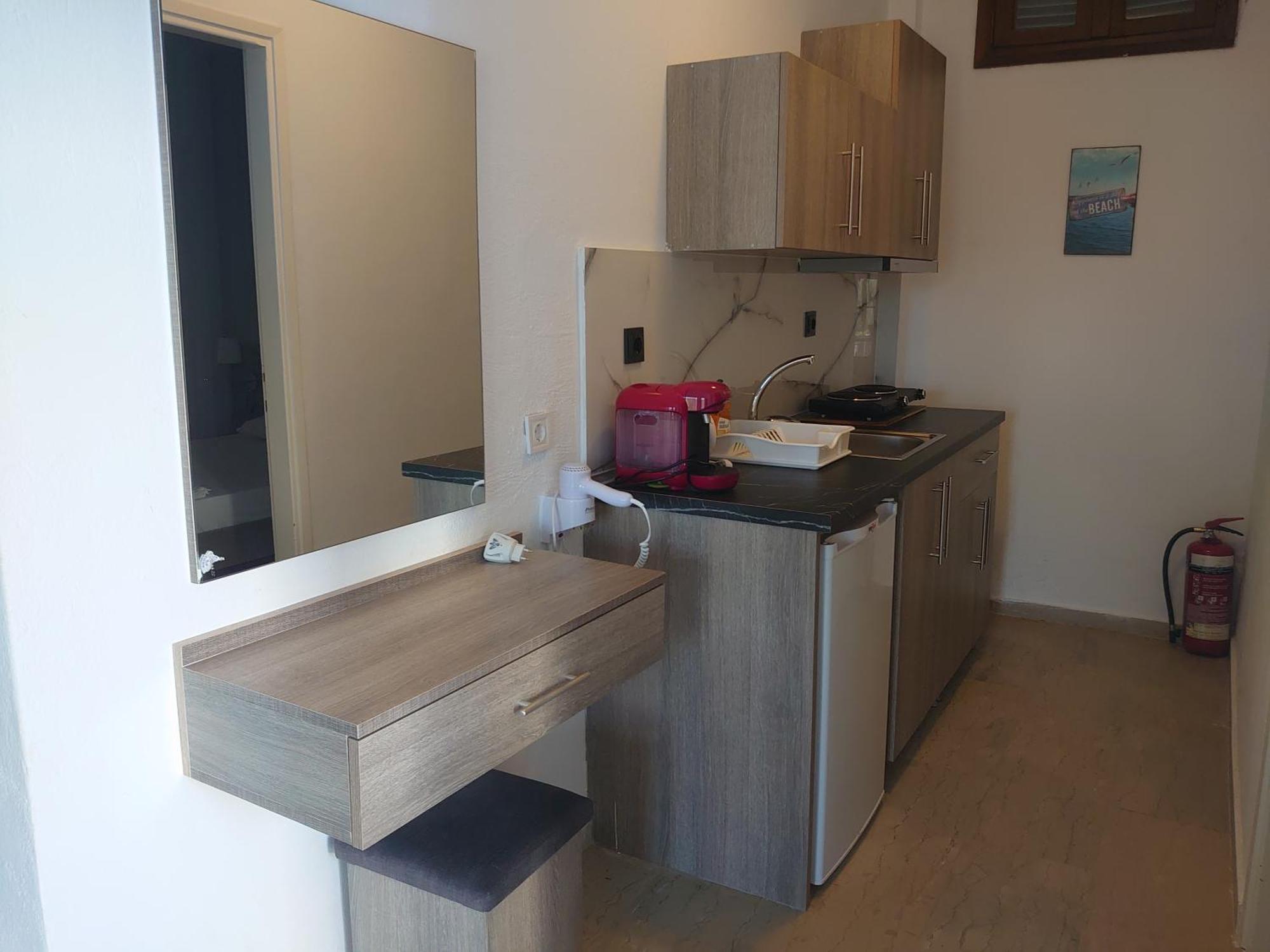 Merida Apartments Mola Kalyva Eksteriør bilde